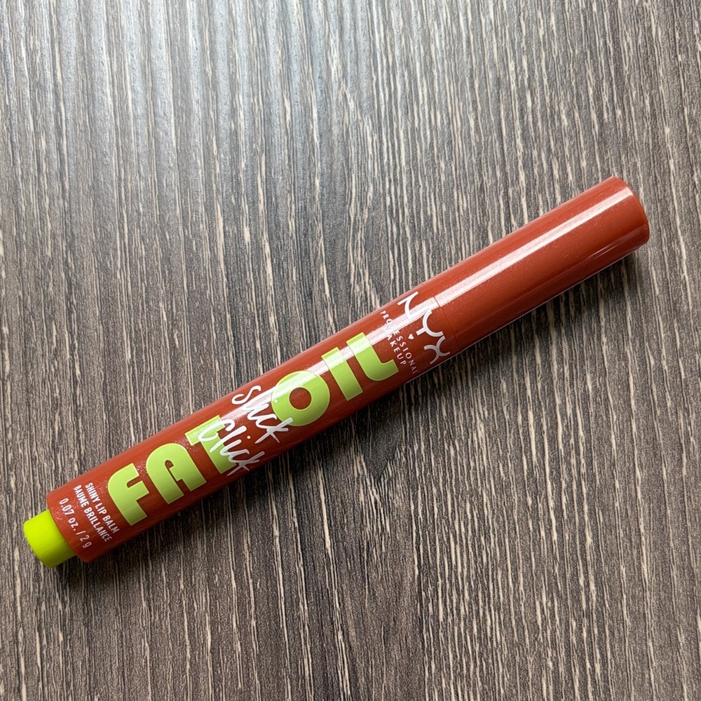 ❤️$4 NYX Fat Oil Slick Click Shiny Sheer Lip Balm Shade Hits Different